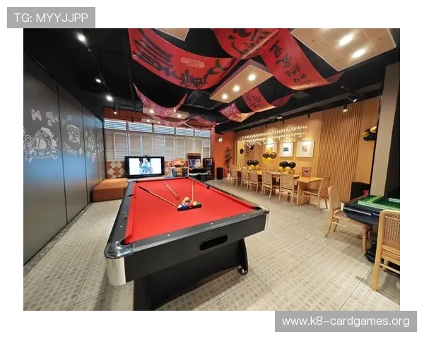 2352棋牌高清画质界面设计，带来沉浸式的视觉体验和操作感受